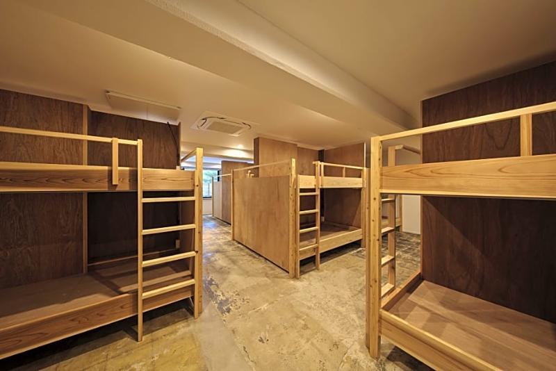Bird Hostel